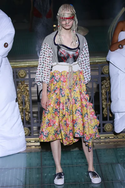 Look 9